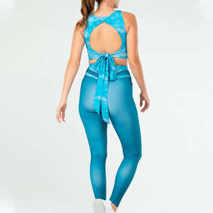 ชุดออกกำลังกายแบบสปอร์ตบราพร้อมโลโก้สั่งทำ ขายส่ง OEM ชุดกีฬา ชุดออกกำลังกาย ชุดฟิตเนส ชุดโยคะ กางเกงเลกกิ้ง ชุดผู้หญิง - Product Image 3