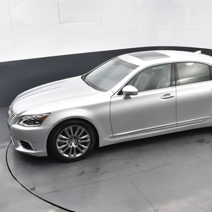 SUV LS 460 AWD 2017 con Asientos de Cuero, Techo Panorámico, Transmisión Automática, Interior Oscuro Usado, Motor Turbo de 6 Cilindros - Product Image 1