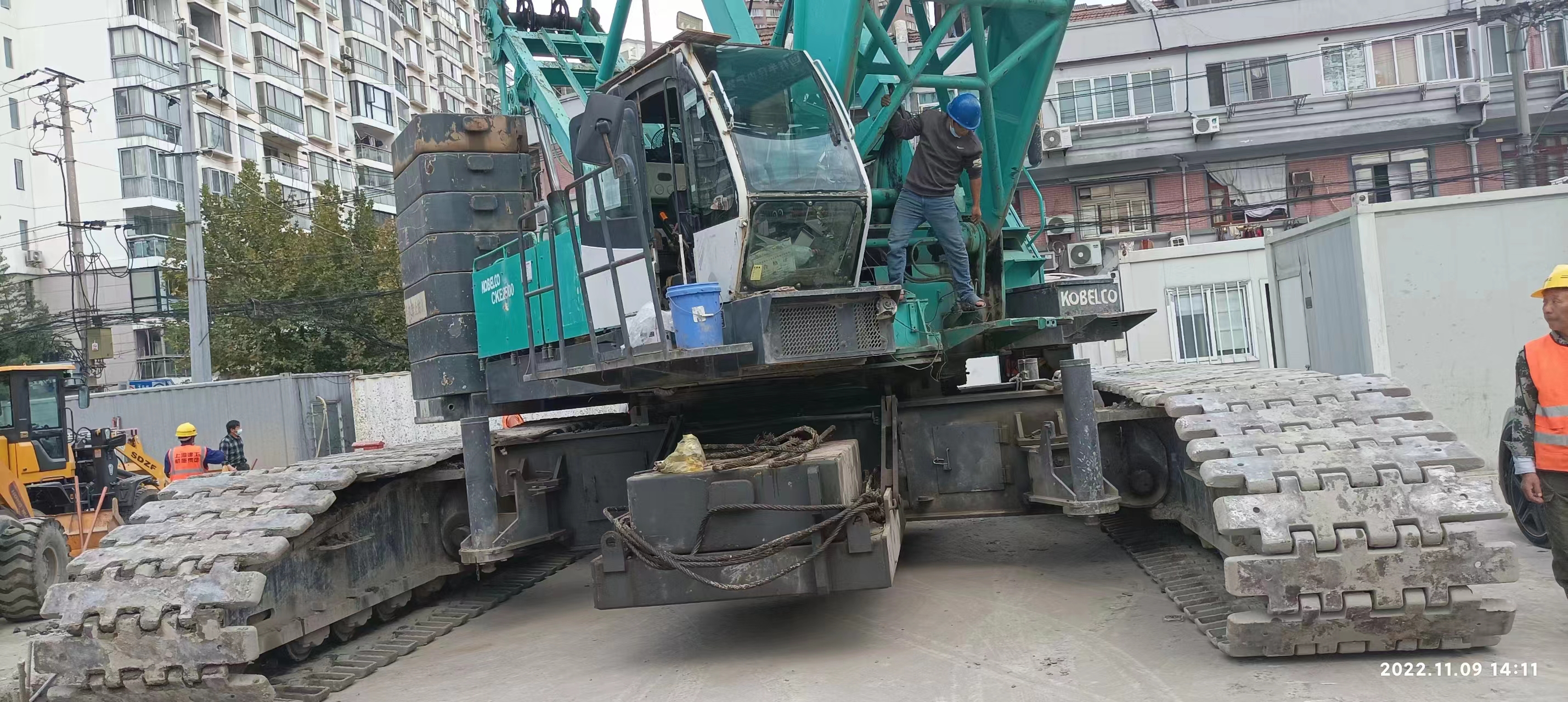 Kobelco CKE2500 Crawler Crane - High Efficiency & Reliability