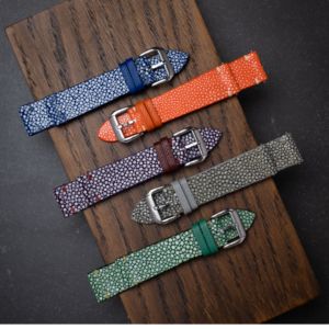 Bracelet de montre en cuir Stingray de qualité supérieure Texture exotique faite à la main étanche Durable artisanat multicolore exportation du Viet Nam - Product Image 2
