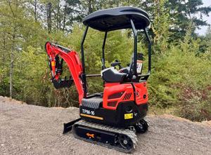 LIVRAISON GRATUITE TPM 16 MINI-EXCAVATRICE 13.5 CV, godet de terrassement de 16 pouces, commandes pilotes, bras oscillant, homologuée EPA CE, avec pouce hydraulique auxiliaire - Product Image 2