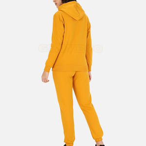 Chándales de invierno para mujer con logotipo personalizado superventas Patrón sólido Estilo informal Hecho en Pakistán - Product Image 3