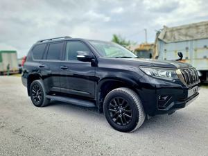 Toyota Prado TX-L 2.8L Edición Negra 2020, Auto Usado con Volante a la Izquierda y Asientos de Tela - Product Image 3