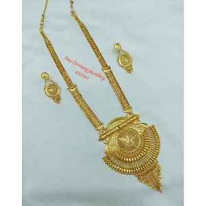 Parure de collier long et boucles d'oreilles en laiton plaqué or 18 carats, style temple indien du Sud, bijoux de mariée pour mariage - Product Image 2