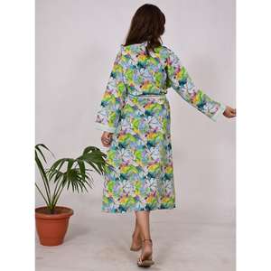 Robe Kimono Modal en Satin à Impression Numérique pour Femme, Vêtement de Nuit Léger, Vêtements de Détente Doux, Robe Élégante Faite à la Main - Product Image 5
