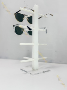 Pour un nouveau présentoir à tige tournante de 6 pieds utilisé dans les magasins d'optique pour présenter des produits de luxe pour lunettes - Product Image 2