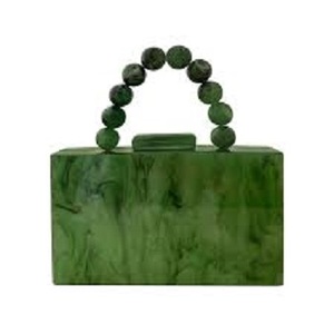 Bolso de Mano y Clutch de Resina Blanca Elegante, Accesorios de Lujo Hechos a Mano con Diseño Moderno y Chic para Bodas - Product Image 4