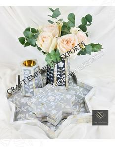 Plateau de service Jali Design en incrustation d'os coloré, élégant artisanat rectangulaire en bois, métal, marbre, acier inoxydable et aluminium - Product Image 1