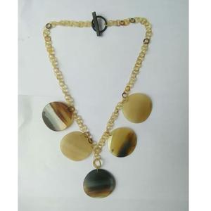 Hecho a mano Durable Cuerno de búfalo Forma geométrica Colgante Collar Cuerno natural Encantos Moderno Ligero Ecológico Moda - Product Image 3