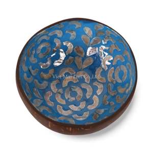 ชามมะพร้าวเคลือบเงาทำมือ ประดับเปลือกหอยมุกธรรมชาติ สไตล์โบฮีเมียน เป็นมิตรกับสิ่งแวดล้อม ผลิตในเวียดนาม เหมาะสำหรับใช้ตกแต่งในครัว - Product Image 1