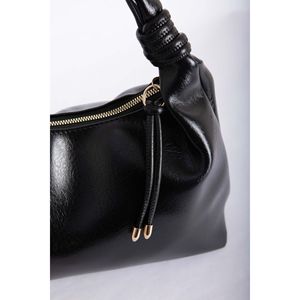 Elegante Bolso de Mano y Hombro Negro con Detalle de Cordón, Accesorios de Ropa - Product Image 2