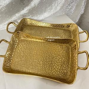 Plateaux décoratifs modernes au fini or texturé unique, ensemble de plateaux de service faits à la main, plateau élégant pour table basse, plateau ottoman, lave-vaisselle - Product Image 1
