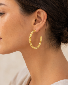 Pendientes de Aro Valore Jewels de Plata de Ley 925 con Baño de Oro de 18K, Diseño Orgánico Texturizado de Corteza de Abedul, Estilo Bohemio, Regalo de Boda para Mujer - Product Image 4
