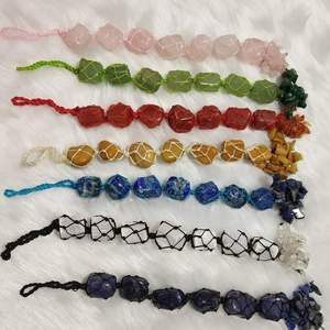 Pulsera de suspensión de piedra caída de alta demanda para meditación o alivio del estrés y energía Reiki disponible a precio con descuento - Product Image 5