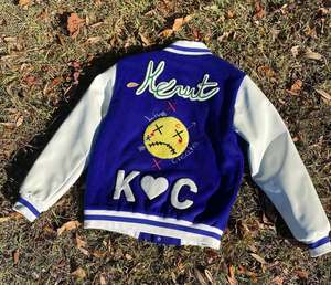 ผู้ผลิต OEM เสื้อแจ็คเก็ตเบสบอล Letterman Varsity คุณภาพสูงสำหรับผู้ชาย ปักลายด้านหน้าตามสั่ง สำหรับฤดูหนาว เป็นมิตรกับสิ่งแวดล้อม สไตล์ไฮสตรีท - Product Image 4