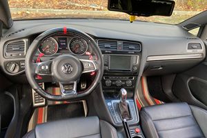 Volkswagen GTI Autobahn 2017 d'occasion, 1 propriétaire, contrôle dynamique du châssis, provenance occidentale - Product Image 4