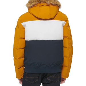 Chaquetas personalizadas al por mayor para hombre, chaqueta acolchada ligera resistente al agua con impresión de logotipo personalizado - Product Image 5