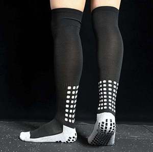 Elegantes calcetines deportivos de punto de Color sólido con logotipo personalizado antideslizante calcetines de tobillo de secado rápido último diseño para adultos - Product Image 3