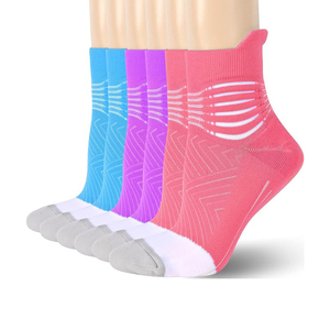 Chaussettes d'entraînement à ajustement flexible, matière extensible dans les quatre sens, élasthanne, coton, nylon, pour un mouvement libre lors des sports - Product Image 5