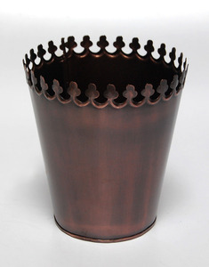 Seaux à fleurs modernes personnalisés Jardinières et vases exclusifs en métal plaqué cuivre pour la décoration de jardin à la maison - Product Image 3