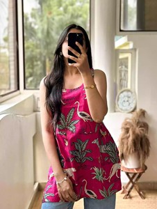 Kurtis court imprimé en coton personnalisé Kurti solide imprimé de couleur pour femmes portant des Kurtis élégants - Product Image 2