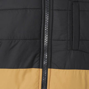 Chaqueta acolchada elegante para hombre: exterior repelente al agua, forro suave, cierre de cremallera y forma minimalista para un uso simple y elegante - Product Image 5