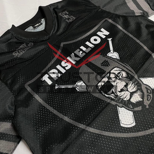 เสื้อฟุตบอลตาข่ายอเมริกันแขนสั้นล่าสุด2026 100% โพลีเอสเตอร์ผ้าทอแบบปรับแต่งได้ผ้าแห้งเร็วป้องกันแบคทีเรีย - Product Image 3