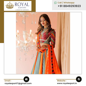 Exportador indio de alta calidad Navratri Special Heavy Muselina Algodón Impreso Lehenga Choli con trabajo de espejo real para la venta - Product Image 3