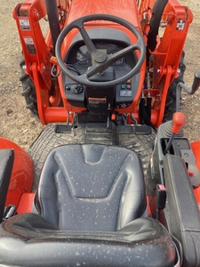 Tracteur de jardin à transmission par engrenages 4x4 de 40 CV M6060 2019 - Product Image 4