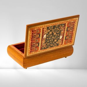 Premium Music Box Kicir-kicir con Motivo Betawi Tamaño Mediano - Product Image 1