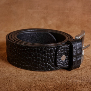 Ceintures en cuir suédé noir pour hommes avec logo personnalisé Ceintures en cuir élégantes décoratives design classique pour hommes vente en gros - Product Image 3