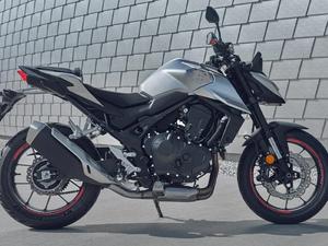 Disponible Ahora: Motocicletas Nuevas CB750 Hornet 2025 en Stock - Product Image 6