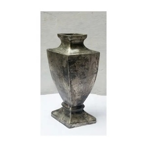 Pot de fleurs et vase circulaires en aluminium faits à la main, écologiques, légers, style américain moderne, pot de plantes sur pied, options personnalisées - Product Image 6