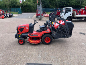 รถตัดหญ้าแบบนั่งขับ Kubota G261 HD High-Dump สีส้ม รถตัดหญ้าแบบนั่งขับขนาดกะทัดรัด เครื่องตัดหญ้า G231 รถแทรกเตอร์อเนกประสงค์สำหรับฟาร์มและสวนผลไม้ - Product Image 6