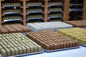 Barre de savon au café à base de plantes faite à la main pour une exfoliation quotidienne du corps - Product Image 5