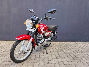 Motocicleta Todoterreno TVS STAR HLX 150cc de Gasolina, Refrigerada por Aire, de Acero - Product Image 4