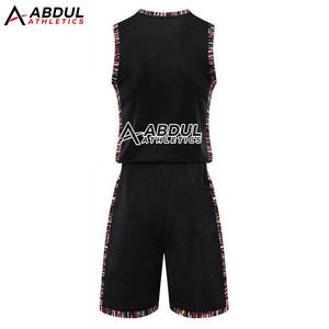 Uniforme de Baloncesto Masculino de Alta Calidad con Opción de Impresión de Logotipo, Nombre y Número Personalizados - Product Image 2