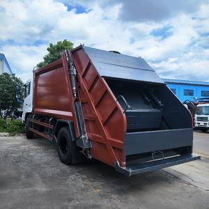 Camion à ordures d'occasion pas cher, manuel, diesel, 6x6, moteur Euro 5, garantie 2 ans, 100% en parfait état de marche - Product Image 3