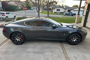 Excellent état, Aston Martin DB9 Coupé d'occasion de 2005 - Product Image 2
