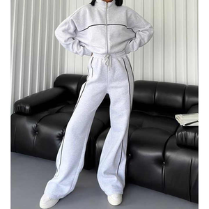 Amazing Quality Wholesale Custom Fashion Casual Ladies Women Zip up 2 Piece Set Tracksuit Sweat suits Set - Product Image 2