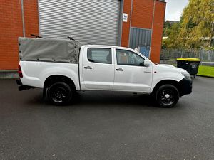 2012 Toyota Hi Lux doble cabina 4x4 mano izquierda caja de cambios Manual cuero oscuro Interior Aspire modelo - Product Image 5