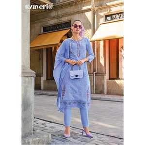 Conjunto Kurti de Tela de Algodón con Bordado de Hilo de Última Moda, Colección de Ropa Étnica Más Vendida, Disponible en India - Product Image 1