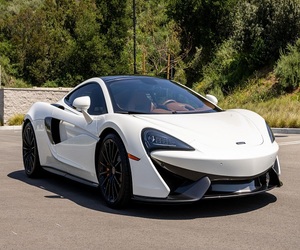 Gran Oferta, Negocio Excelente: McLaren 570 GT Coupé 2017, Listo para Enviar - Product Image 1