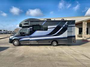 Autocaravana MINT CLASS C 2023 Thor Delano 24t | Camping | Todoterreno | Camper Van | RV - Product Image 3