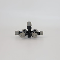 Micro-asperseur rotatif à 7 sorties de 6 mm pour l'irrigation des serres agricoles, pour une couverture étendue et un refroidissement optimal