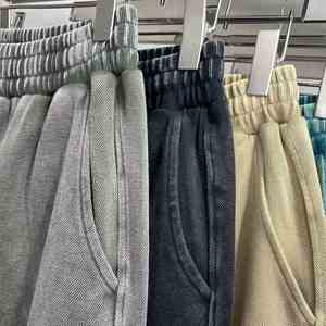 Pantalones cortos unisex de verano con logotipo personalizado, ropa de calle vintage, pantalones cortos lavados con ácido desteñidos al sol de algodón de peso pesado para hombres y mujeres - Product Image 3