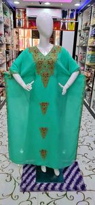 2024 dubaï beau Design marocain traditionnel rouge Farasha caftan robe avec perles de pierre à la main travail caftan musulman - Product Image 2