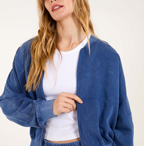 Sweat-shirt à capuche surdimensionné personnalisé pour femmes et pantalon de jogging tissu polaire doux coton mélangé vente en gros de vêtements élégants en vrac - Product Image 3