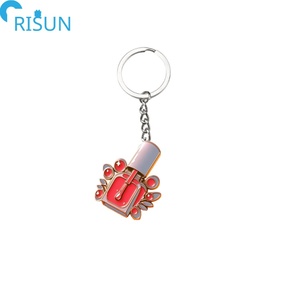 Bán buôn dễ thương sơn móng tay men Keychain biểu tượng tùy chỉnh long lanh nữ tính sơn móng tay mềm cứng Keyring làm móng móc chìa khóa cho bé - Product Image 4