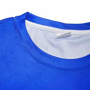 เสื้อฟุตบอลคอกลมแบบสั่งทำพิเศษ ยูนิเซ็กซ์ ระบายอากาศได้ดี ยืดได้สี่ทิศทาง แห้งเร็ว ผลิตจากโพลีเอสเตอร์ แบบซับลิเมชั่น สำหรับทีม - Product Image 3